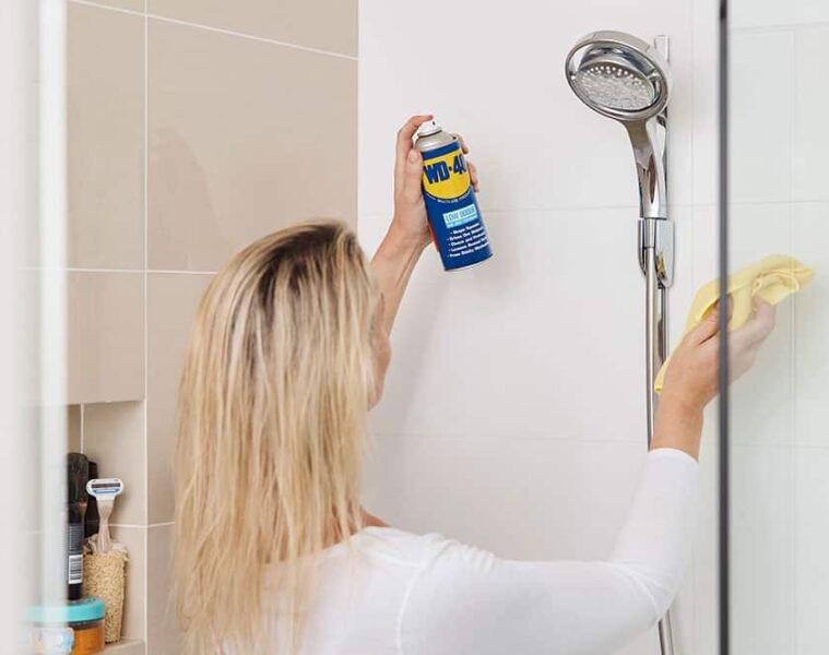 Cleaning Tiled Bathrooms